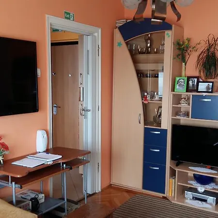 Moni Apartment *